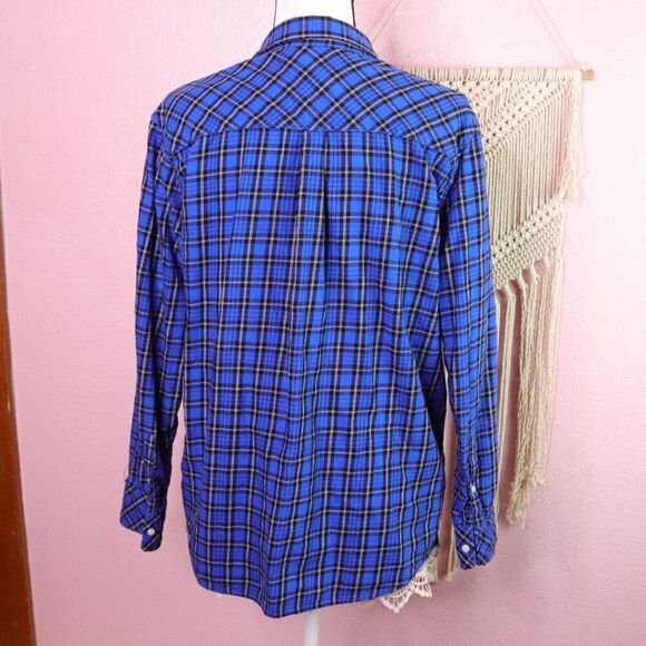 GAP | Boyfriend Fit Plaid Button Up Shirt - Picture 4 of 7